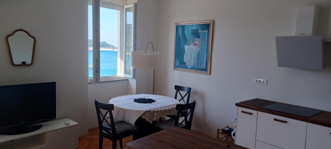 Royal Balcony Al Mare Apartment